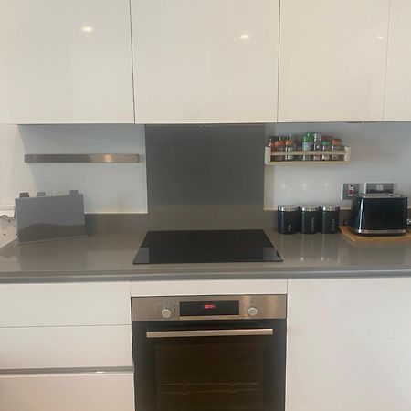 Cp Top Floor Luxury Studio With Spa And Pool Гибралтар Екстериор снимка