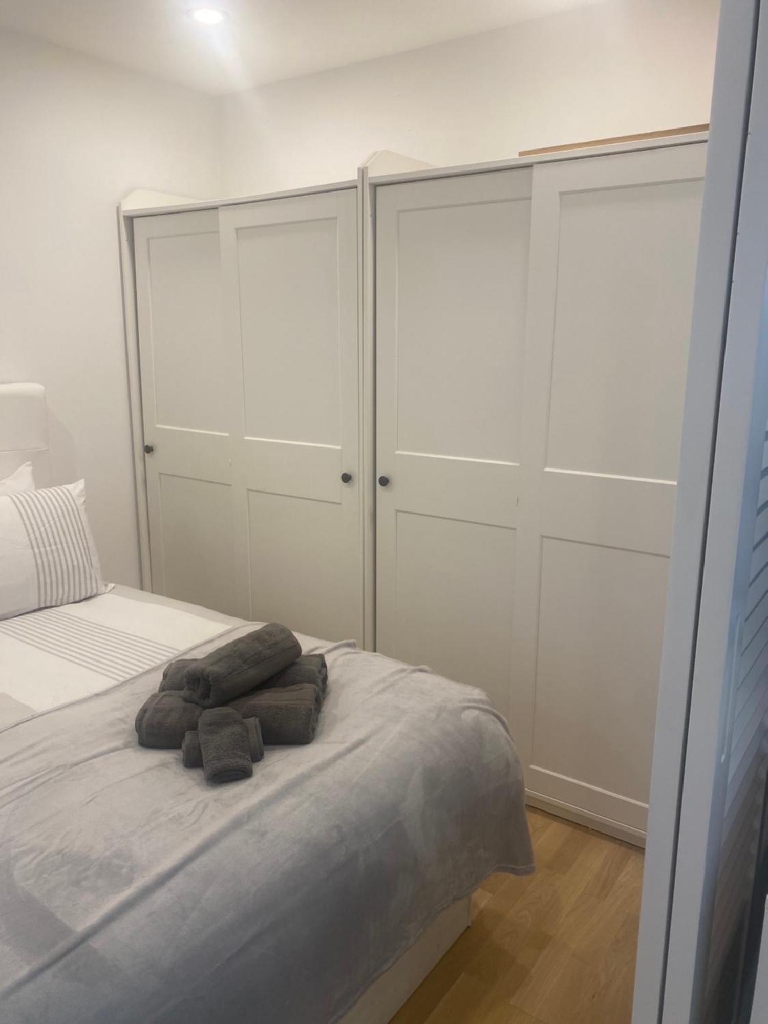 Cp Top Floor Luxury Studio With Spa And Pool Гибралтар Екстериор снимка
