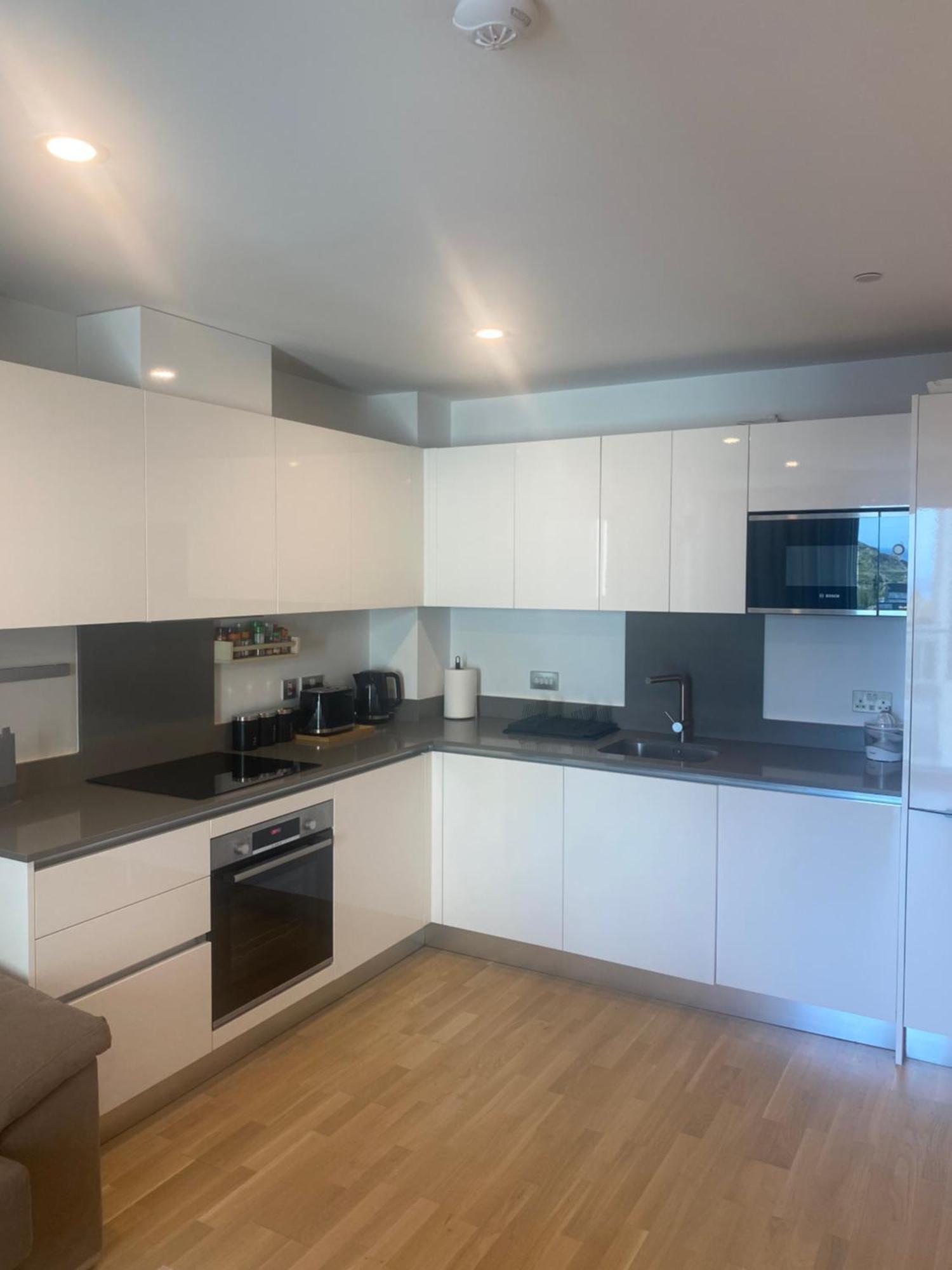 Cp Top Floor Luxury Studio With Spa And Pool Гибралтар Екстериор снимка